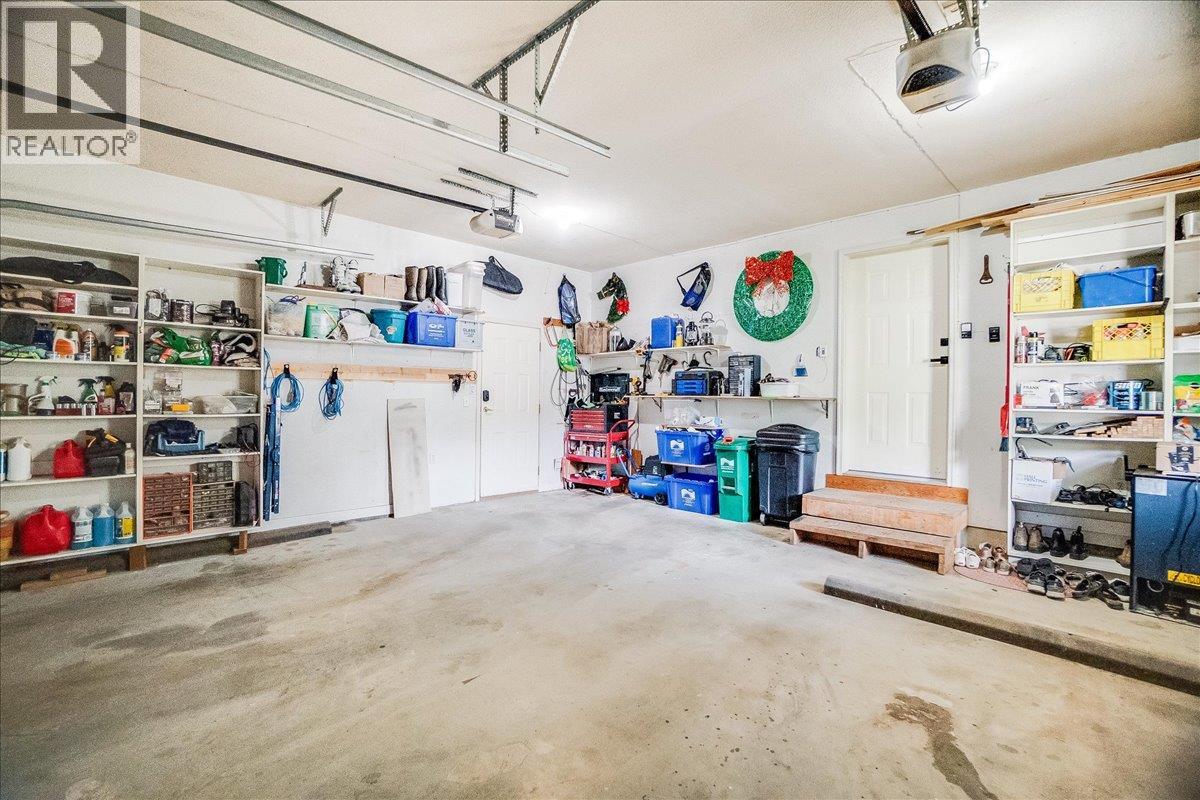 1040 Regan Crescent, Trail