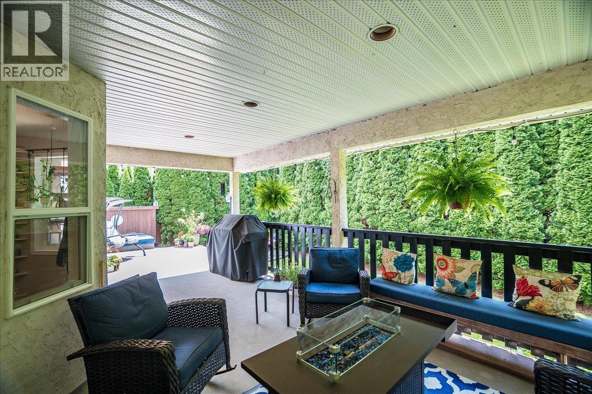 1040 Regan Crescent, Trail