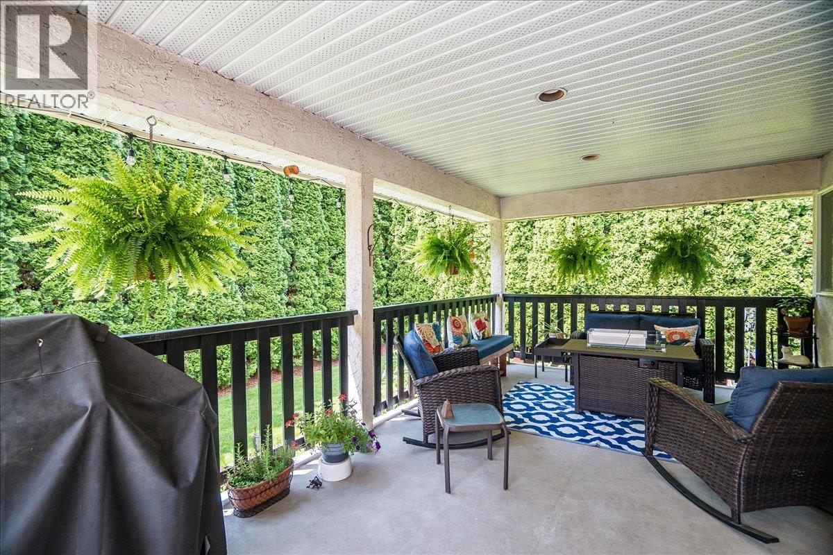 1040 Regan Crescent, Trail