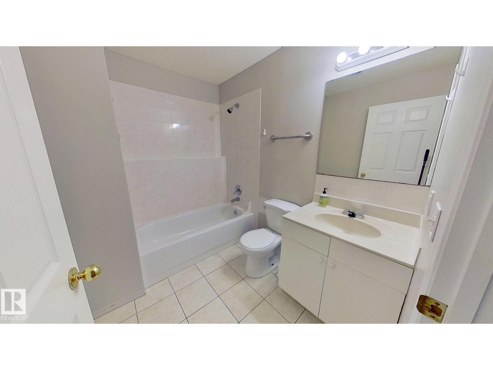 9331 103 AV NW - 28