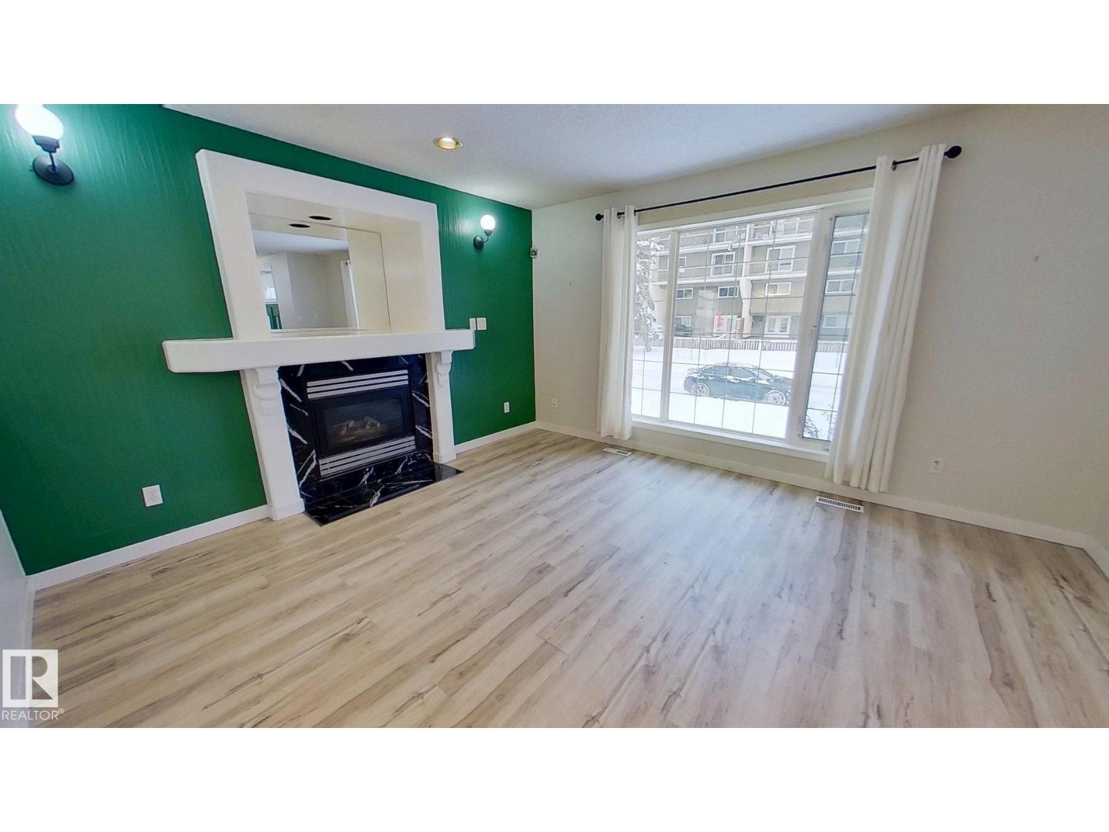 9331 103 AV NW - 3