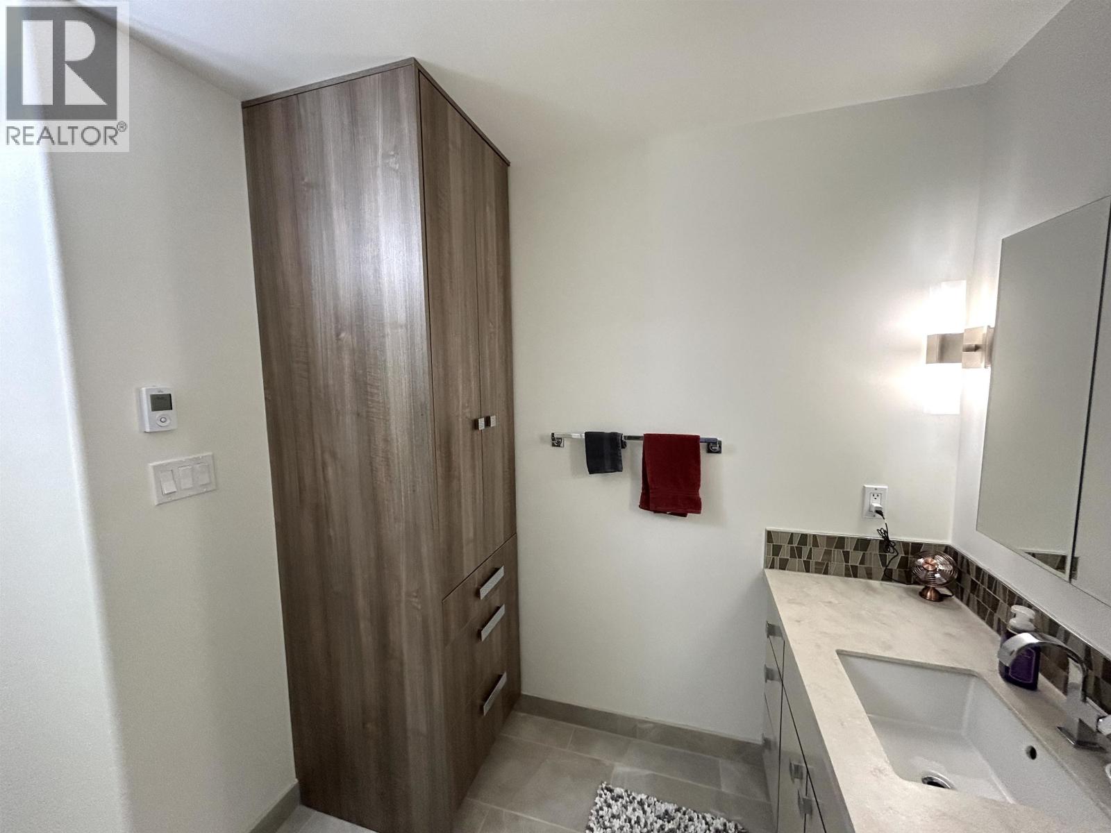 407 1638 6TH AVENUE, Prince George