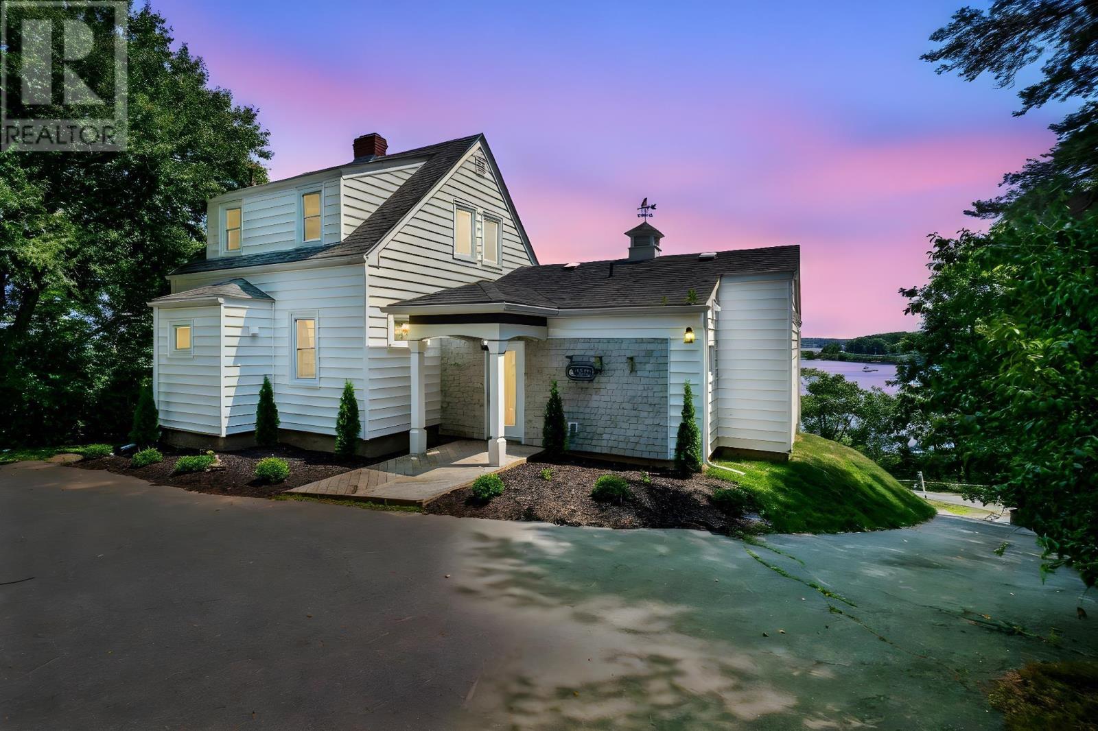 Property photo of 44 DAKIN Drive