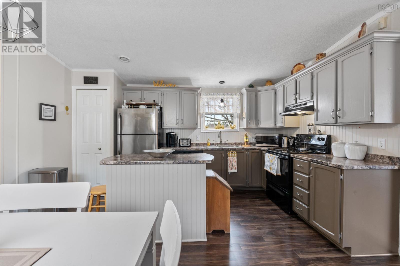 Property 9 of 21 of 30 Stanley Street