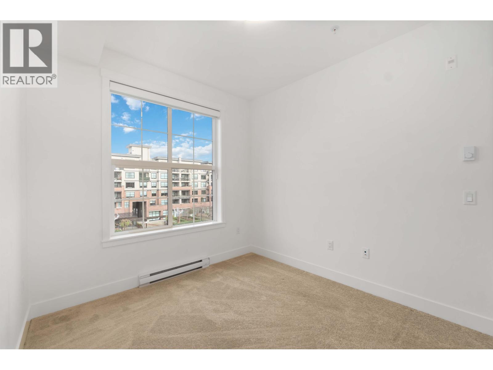 415 22633 SELKIRK AVENUE, Maple Ridge