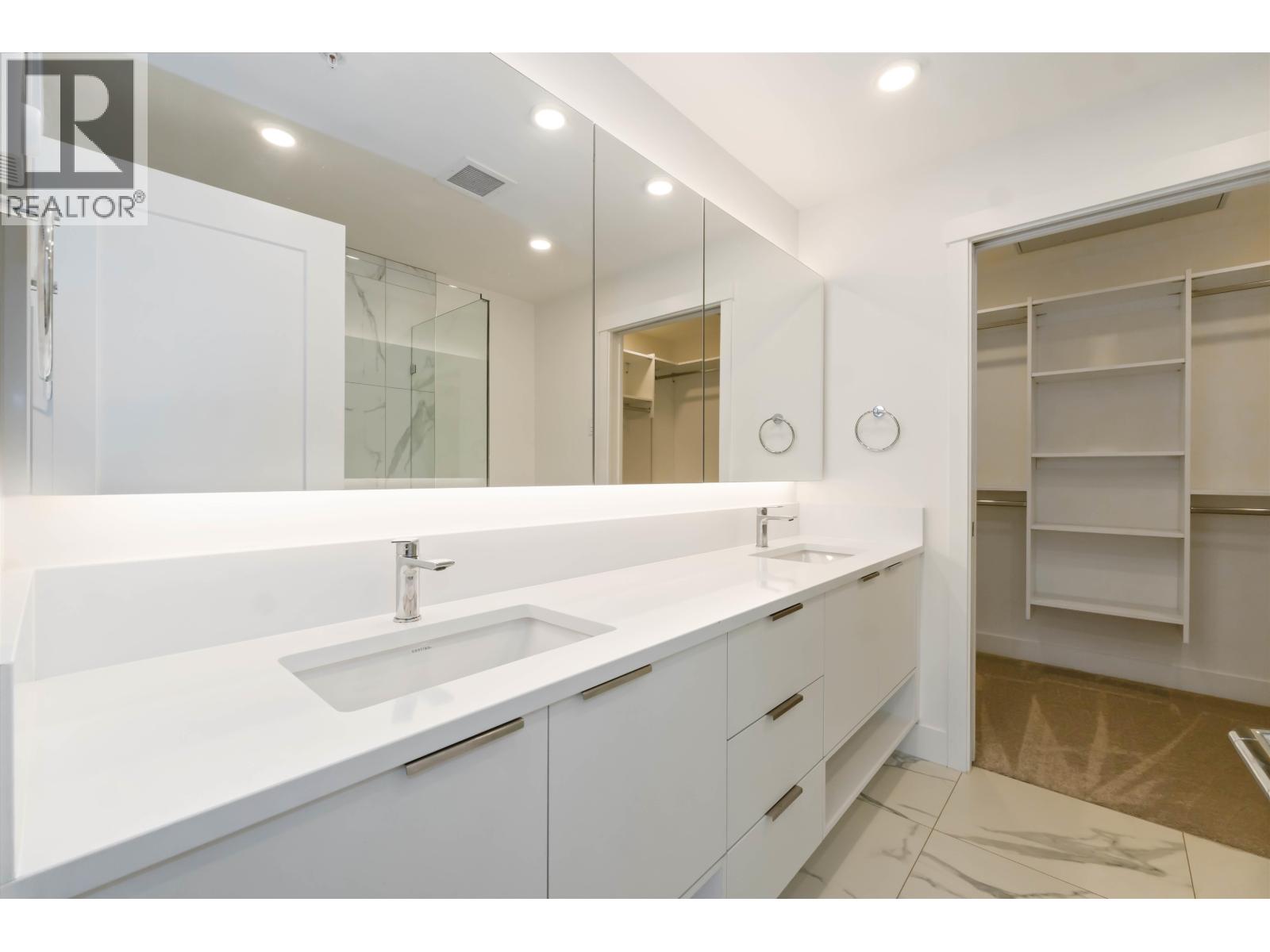 415 22633 SELKIRK AVENUE, Maple Ridge