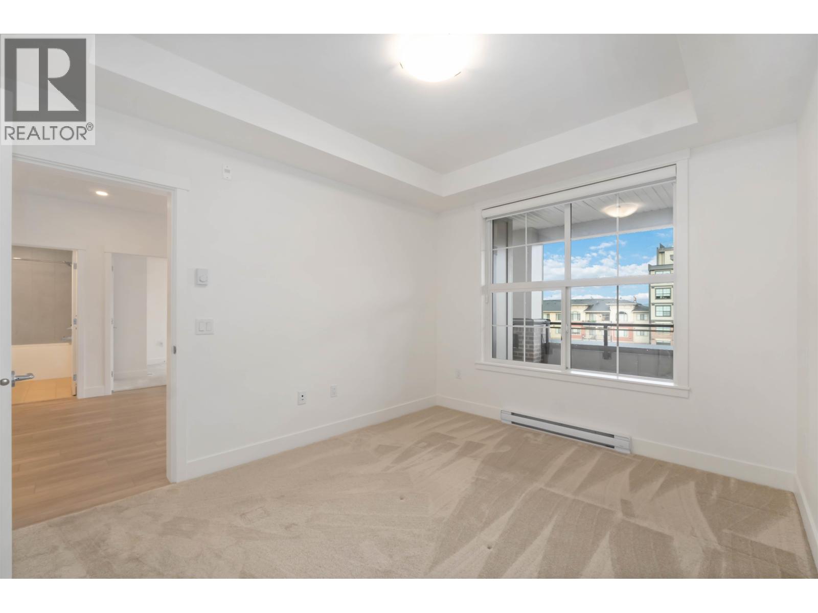 415 22633 SELKIRK AVENUE, Maple Ridge