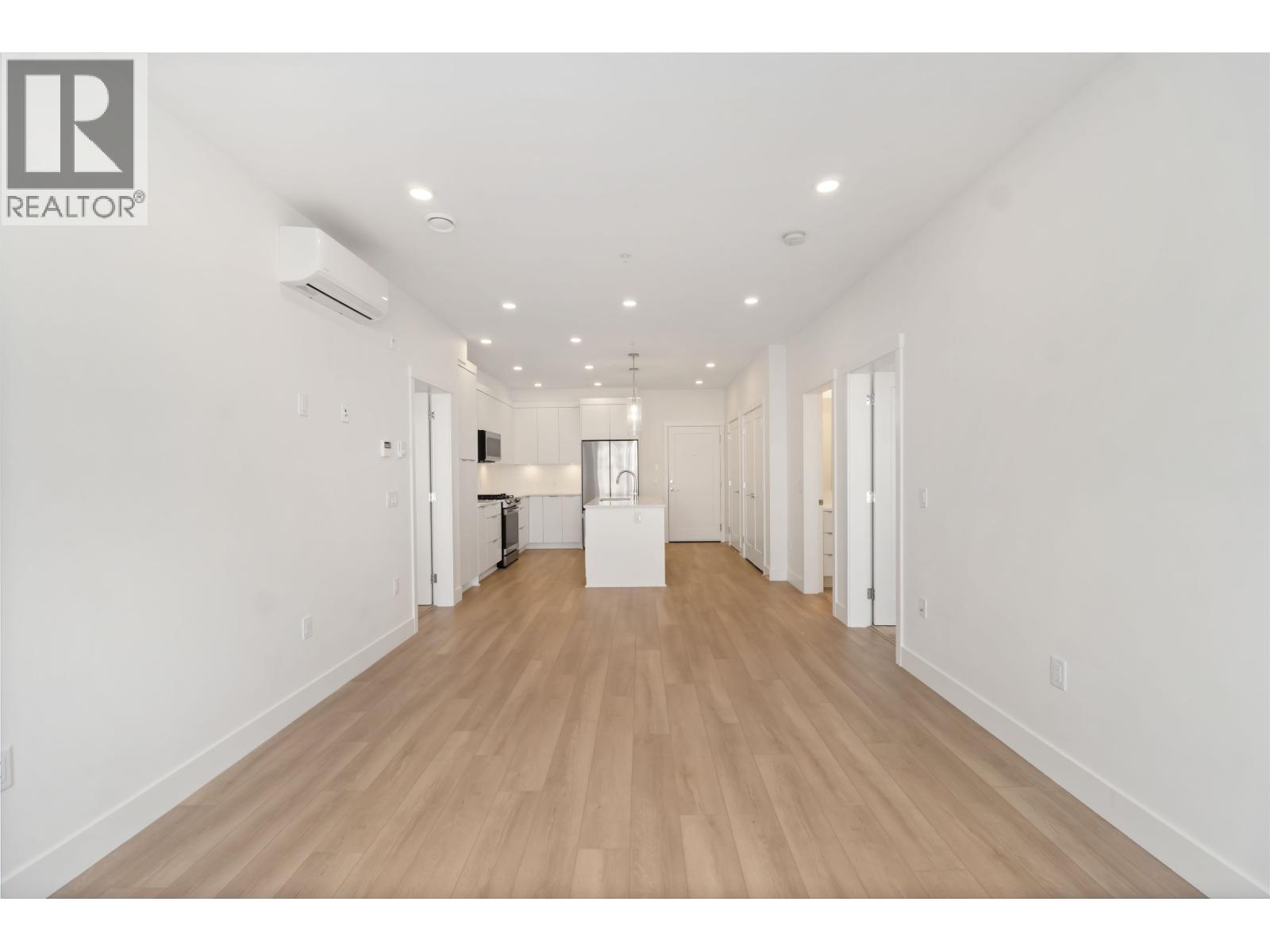 415 22633 SELKIRK AVENUE, Maple Ridge