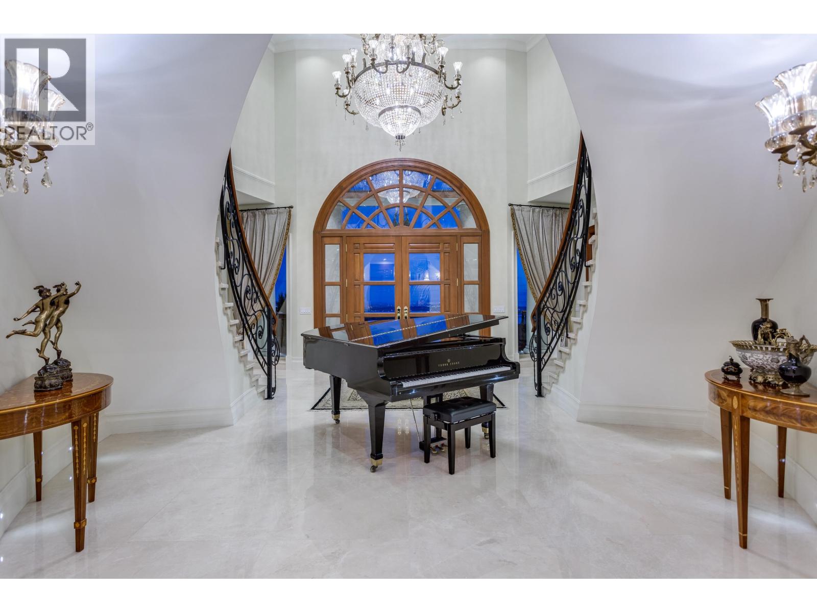 1175 EYREMOUNT DRIVE, West Vancouver