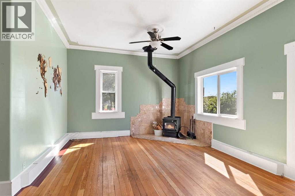 1321 Flemming Avenue, Penhold