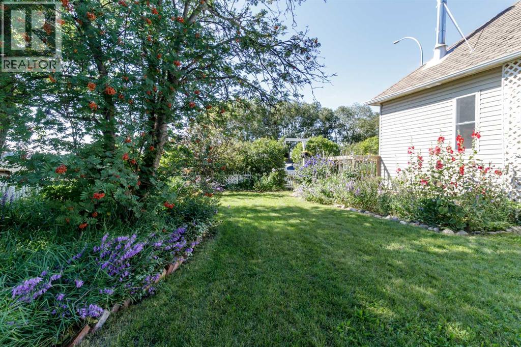 1321 Flemming Avenue, Penhold