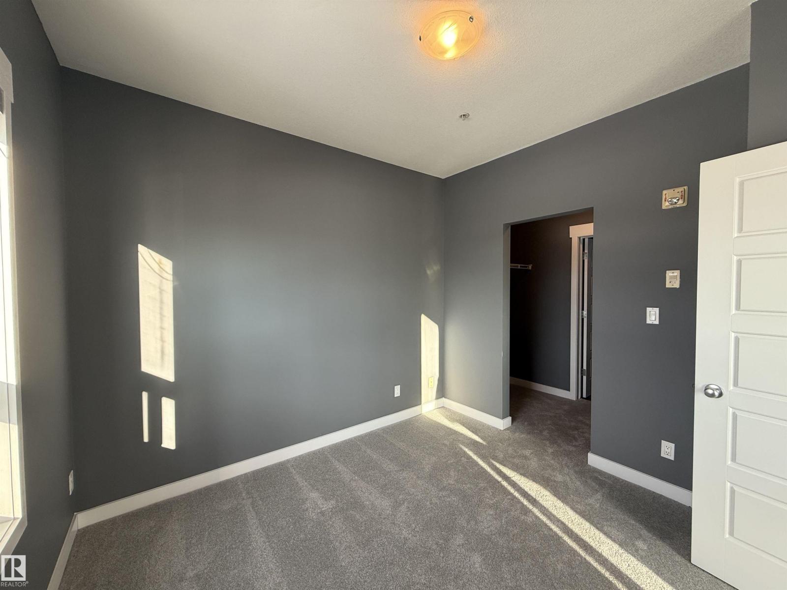 #611 11425 105 AV NW - 17