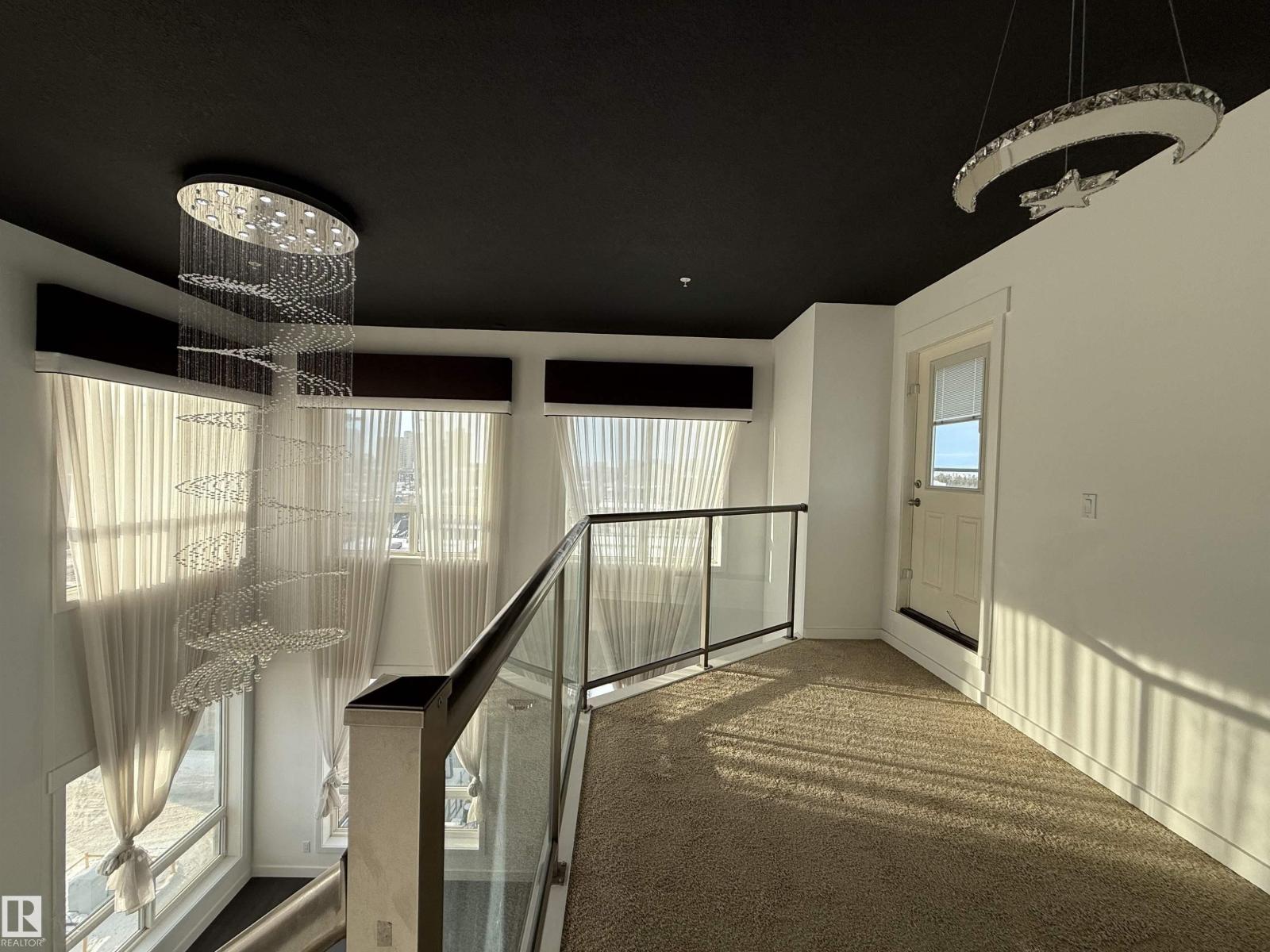 #611 11425 105 AV NW - 33