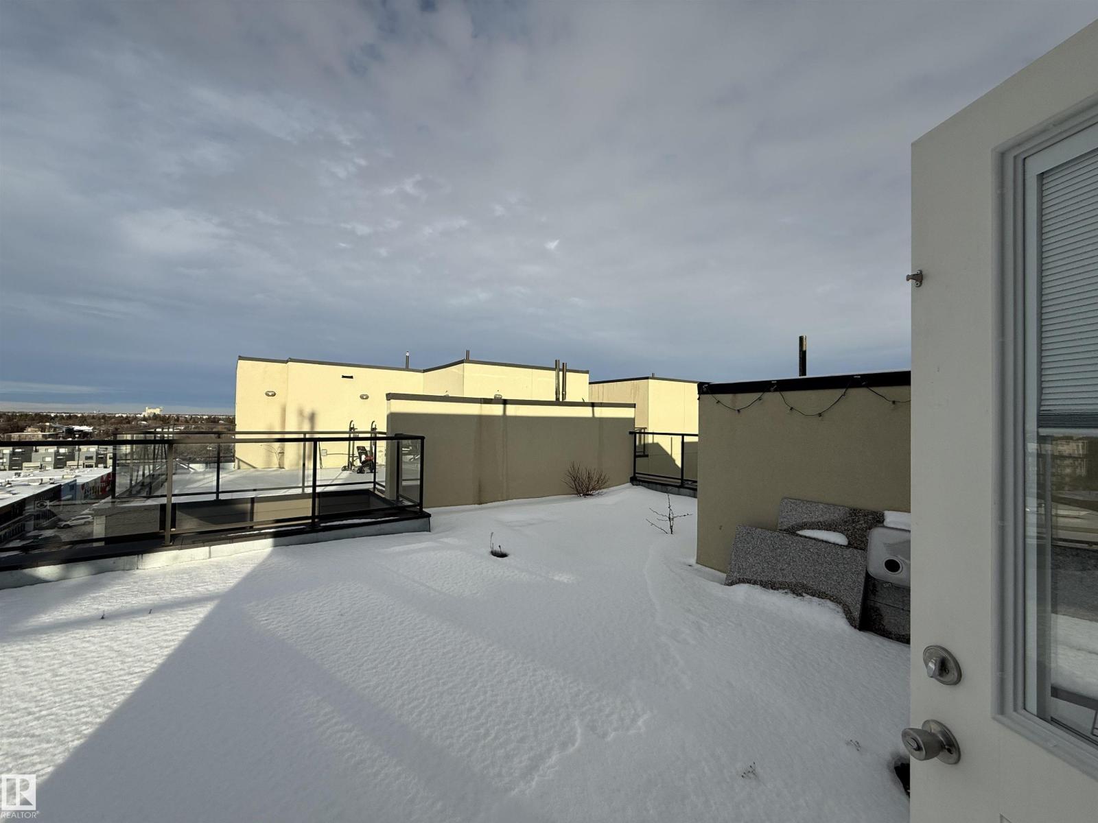 #611 11425 105 AV NW - 34
