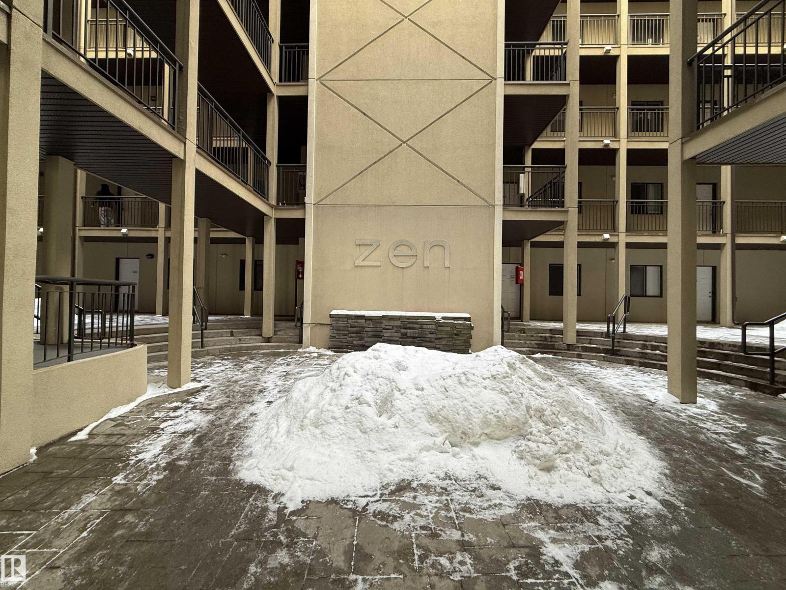 #611 11425 105 AV NW - 38