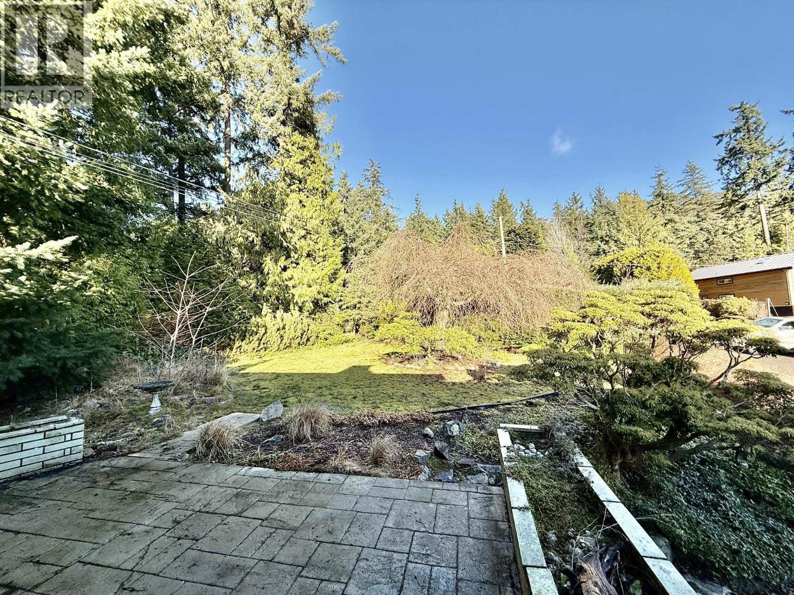 7077 DALE ROAD, Sechelt