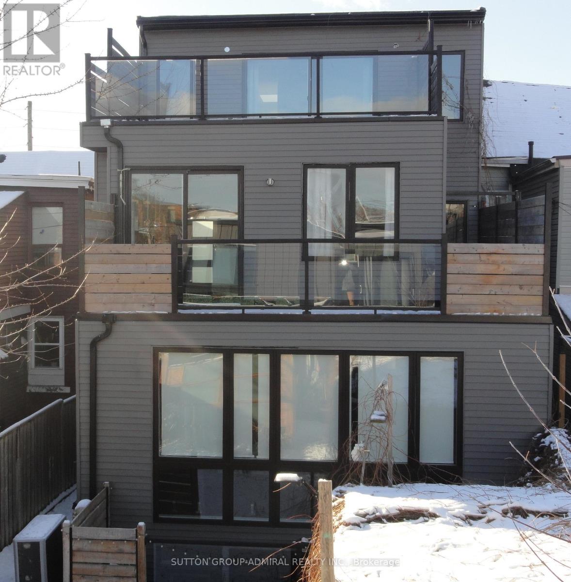 33 EDWIN AVENUE - Photo 4 of 24, Toronto (Dovercourt-Wallace Emerson-Junction), Ontario