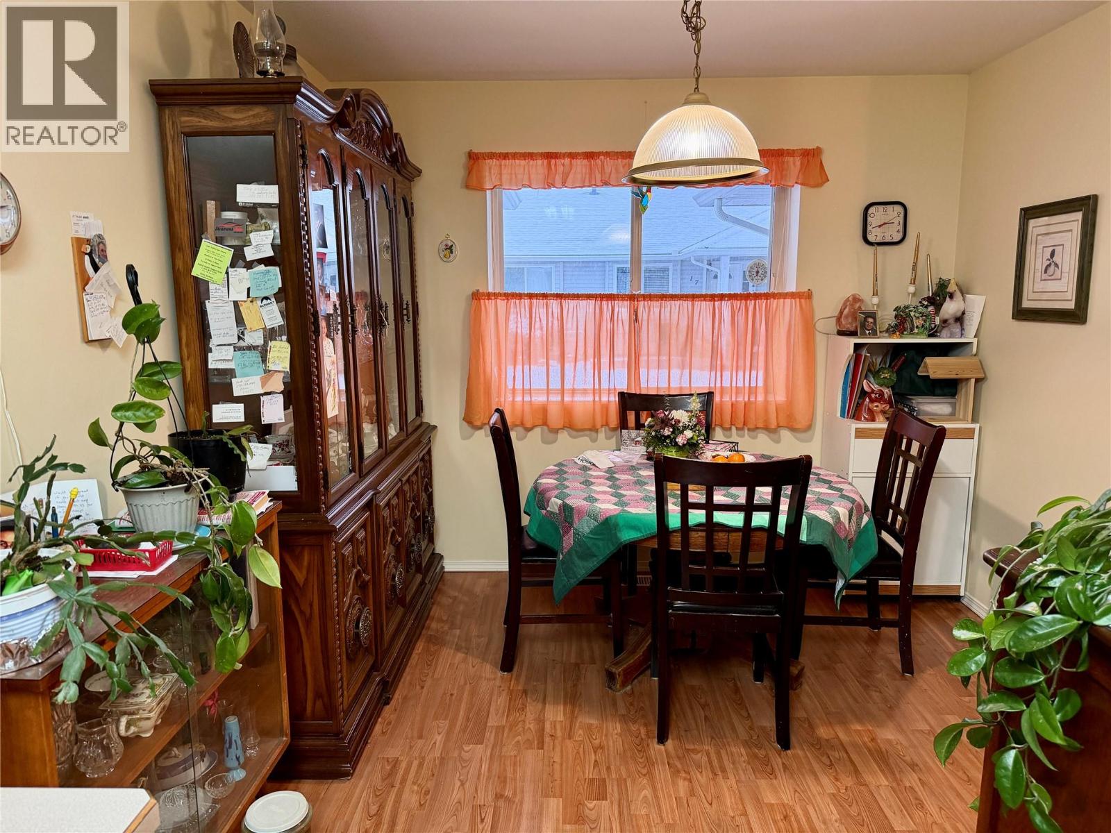 22 221 Temple Street, Sicamous