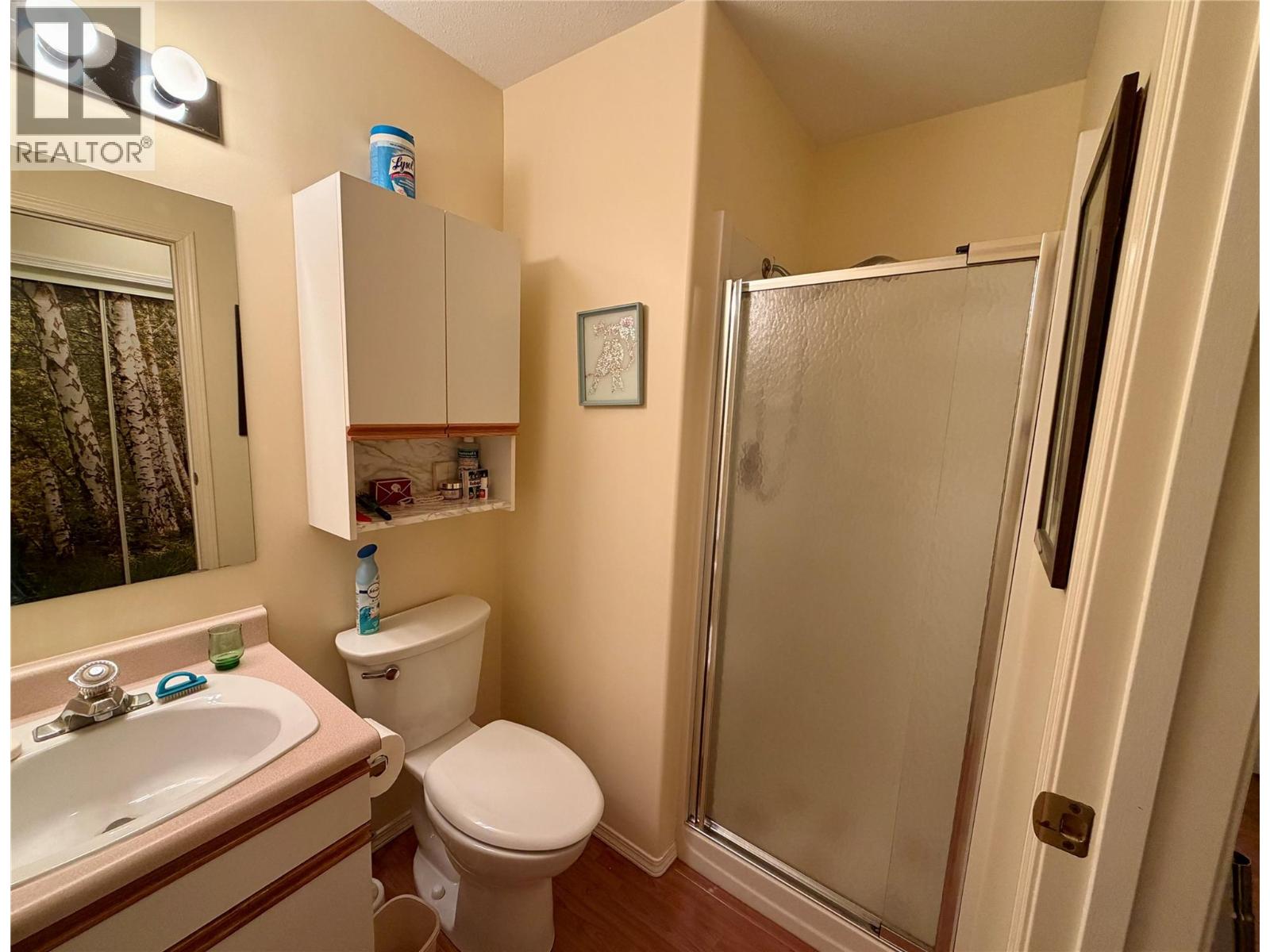 22 221 Temple Street, Sicamous