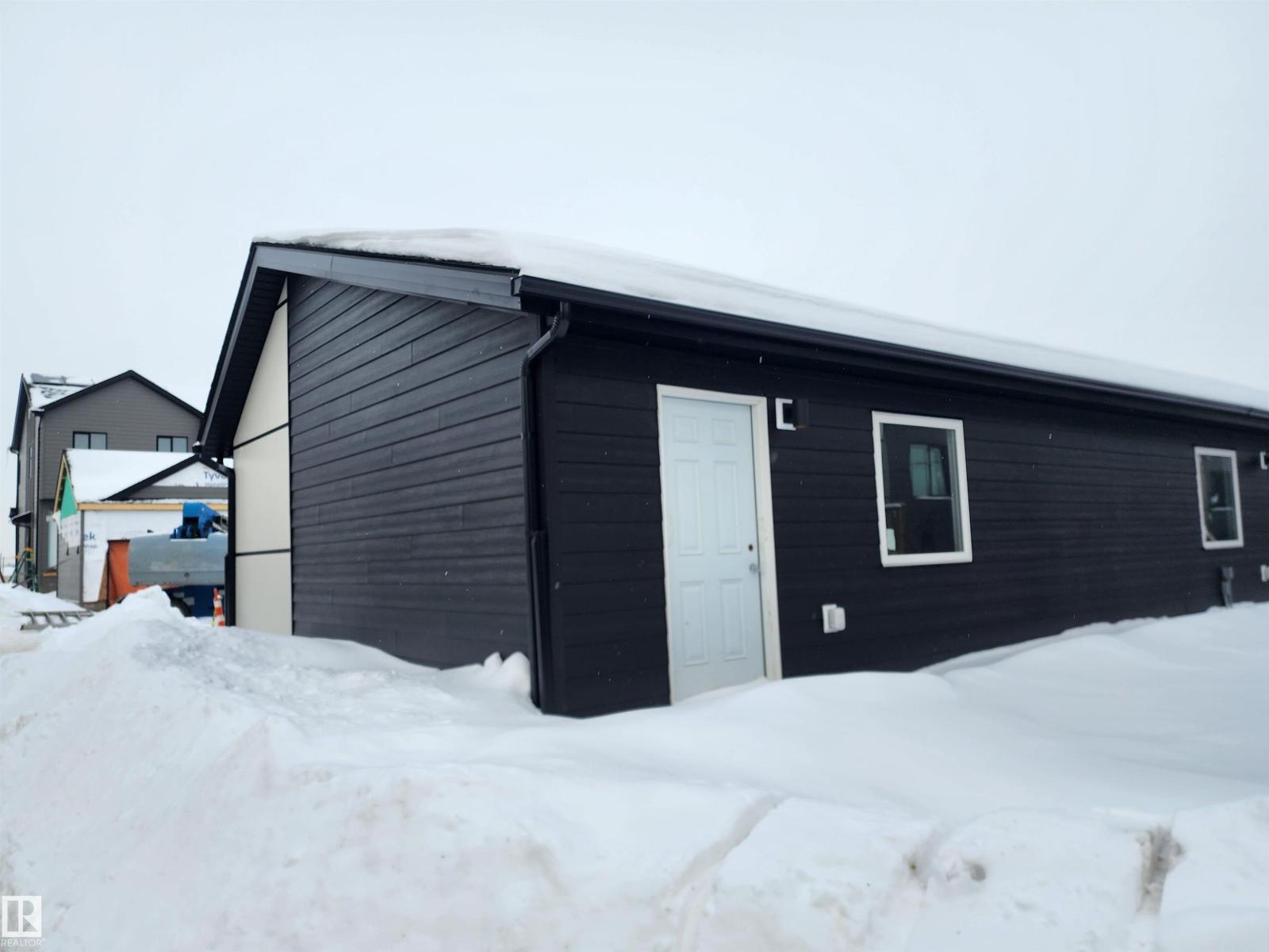 5115 PILOT LN NW - Photo 4 of 21, Edmonton, Alberta