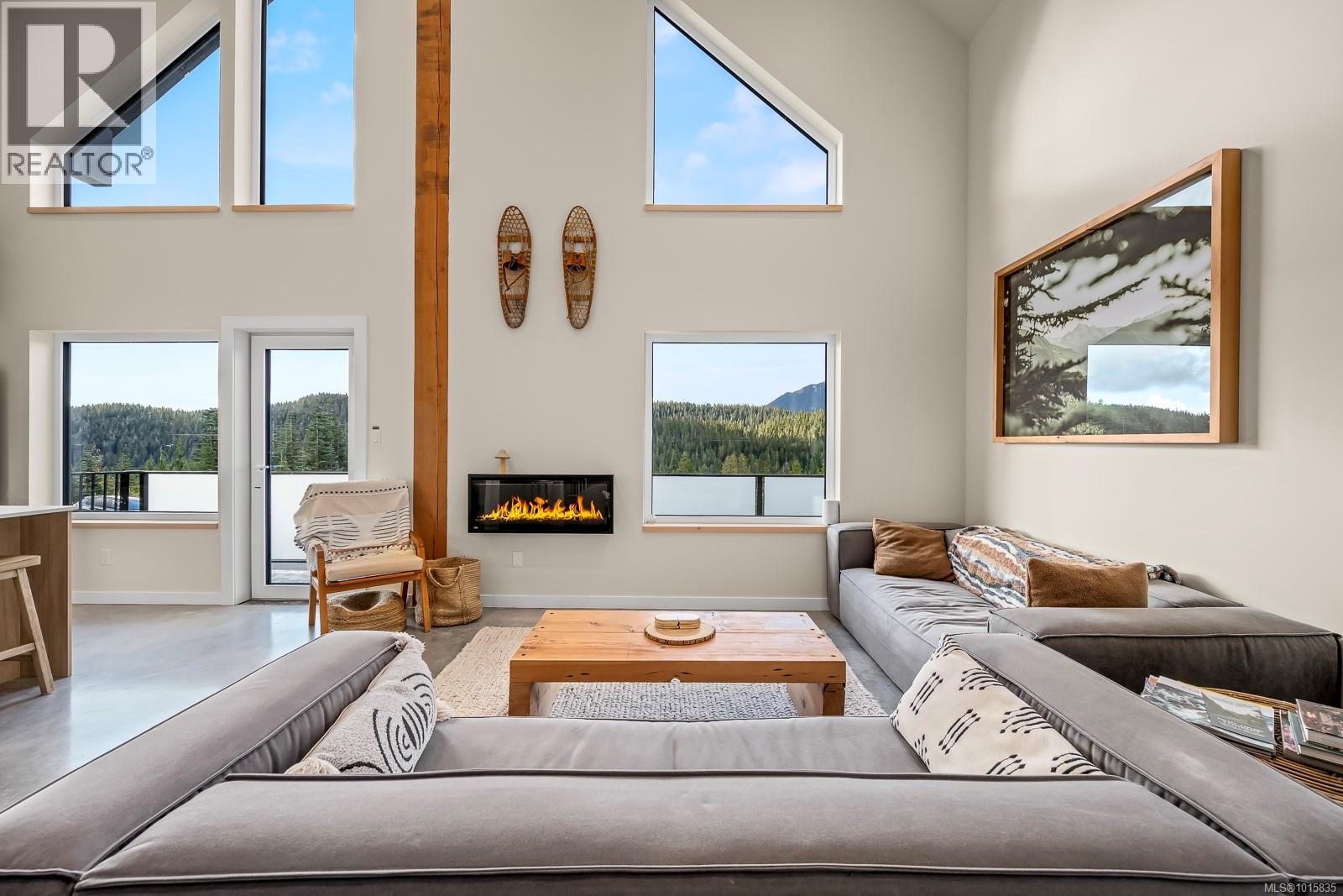 860 Cruikshank Ridge, Courtenay