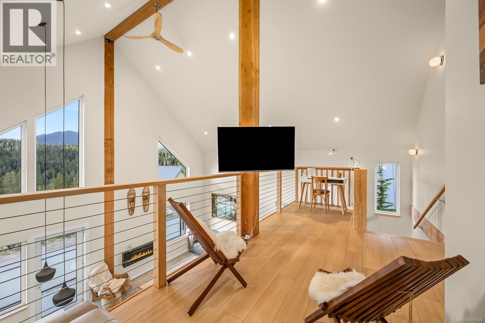 860 Cruikshank Ridge, Courtenay