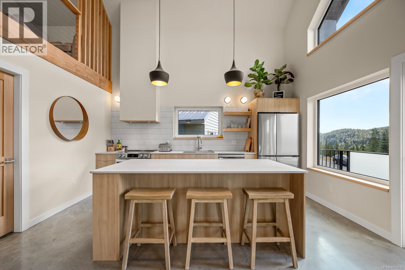 860 Cruikshank Ridge, Courtenay