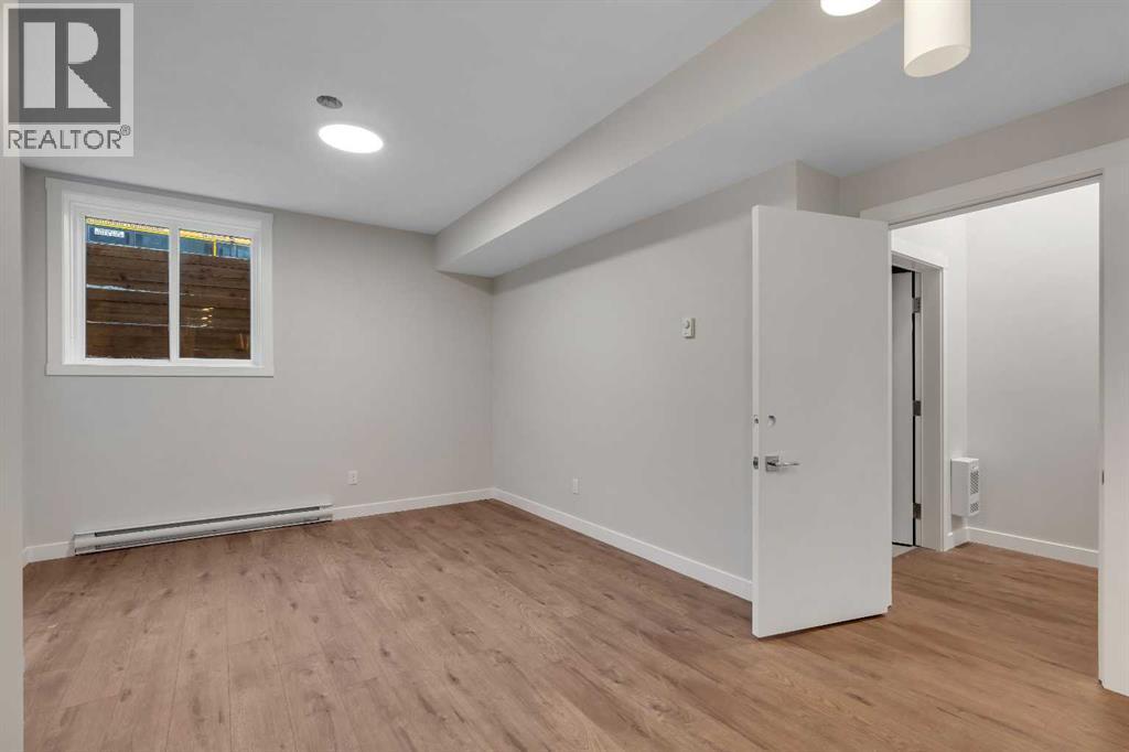 Single Family House for Sale in   Avenue NW Bowness Calgary 