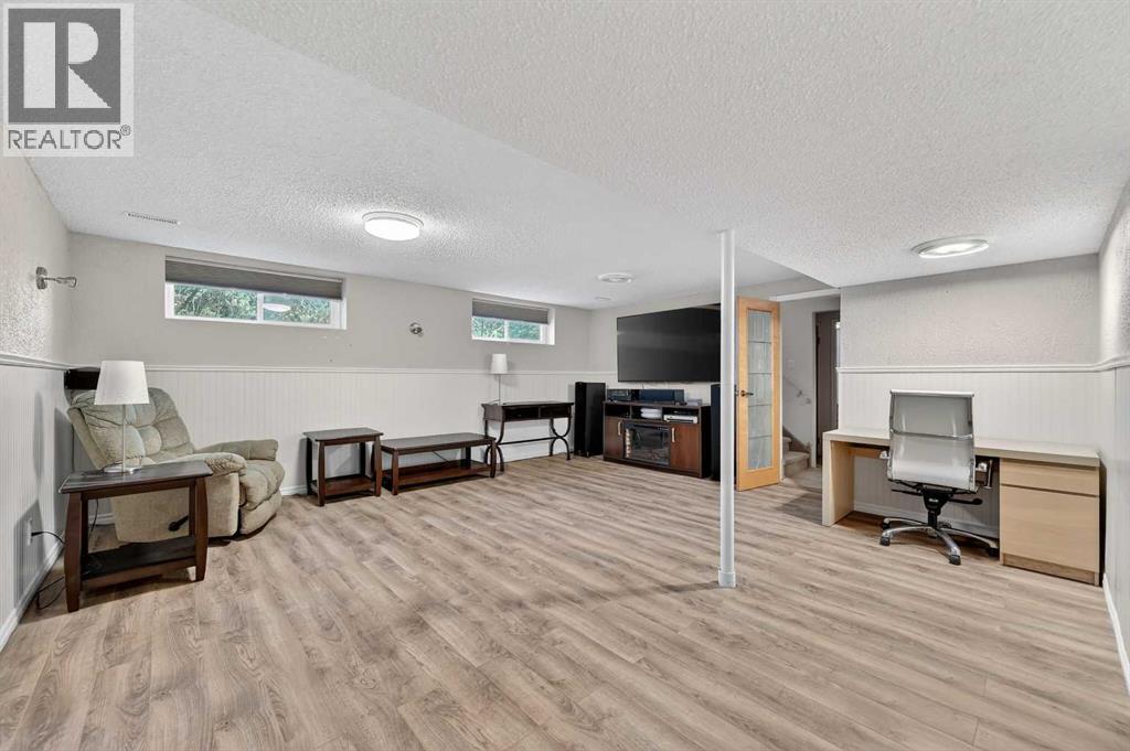 Single Family House Bi-level for Sale in  Allan Crescent SE Acadia Calgary 