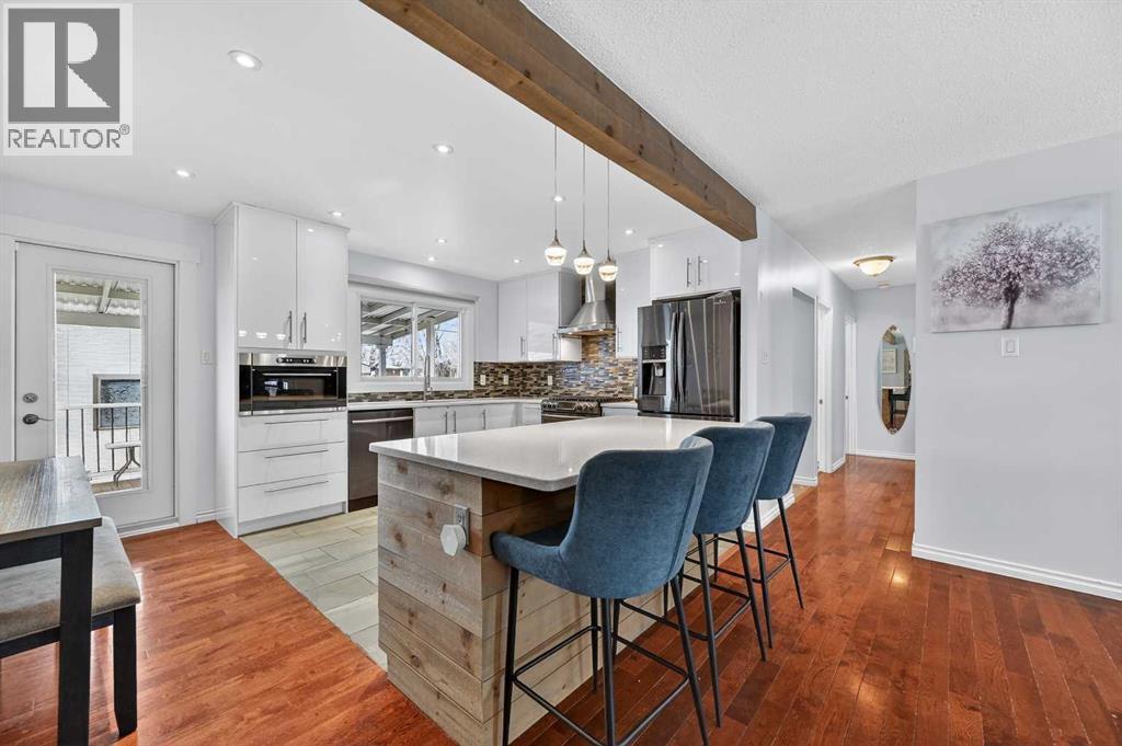 Single Family House Bi-level for Sale in  Allan Crescent SE Acadia Calgary 