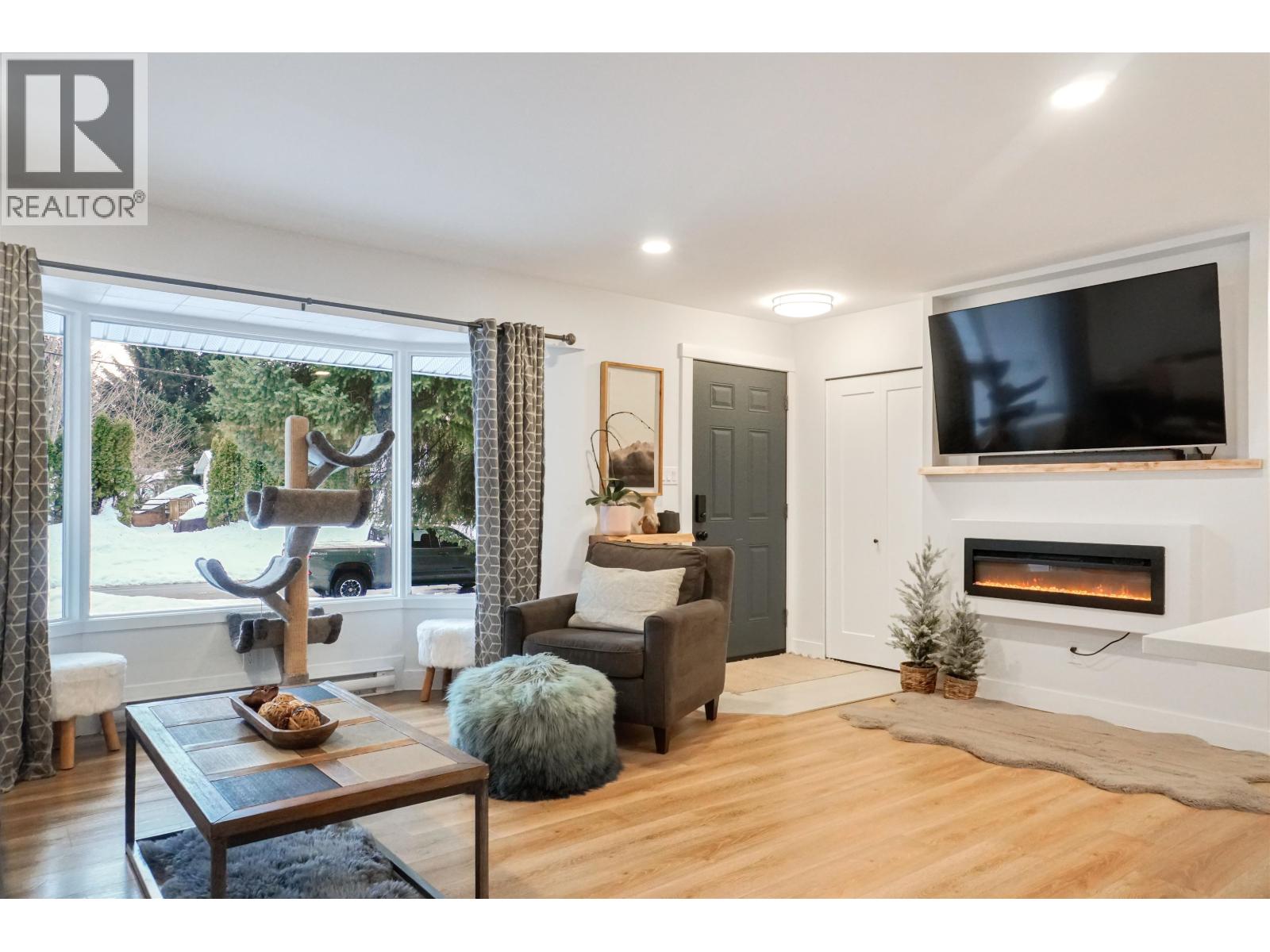 11 NADINA STREET, Kitimat