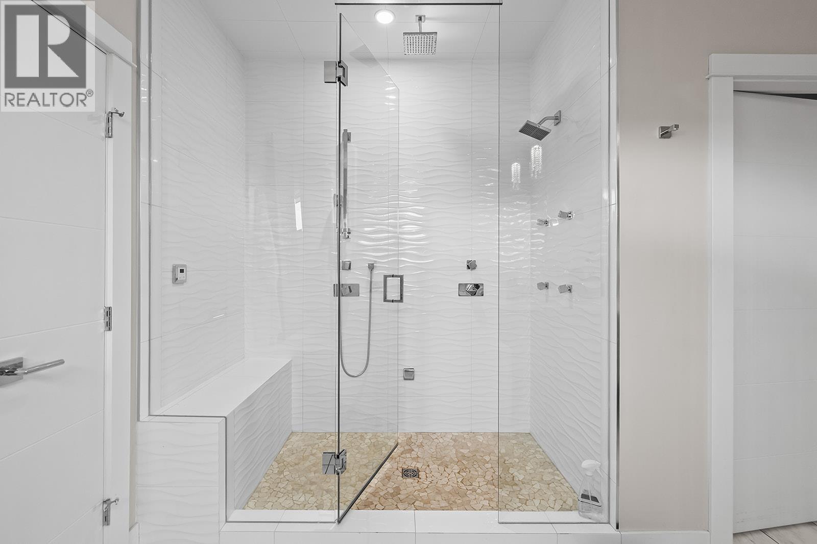  1554 Harbour Green Road, West Kelowna