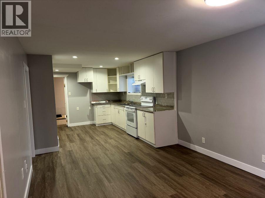 1918 VINE STREET - 23