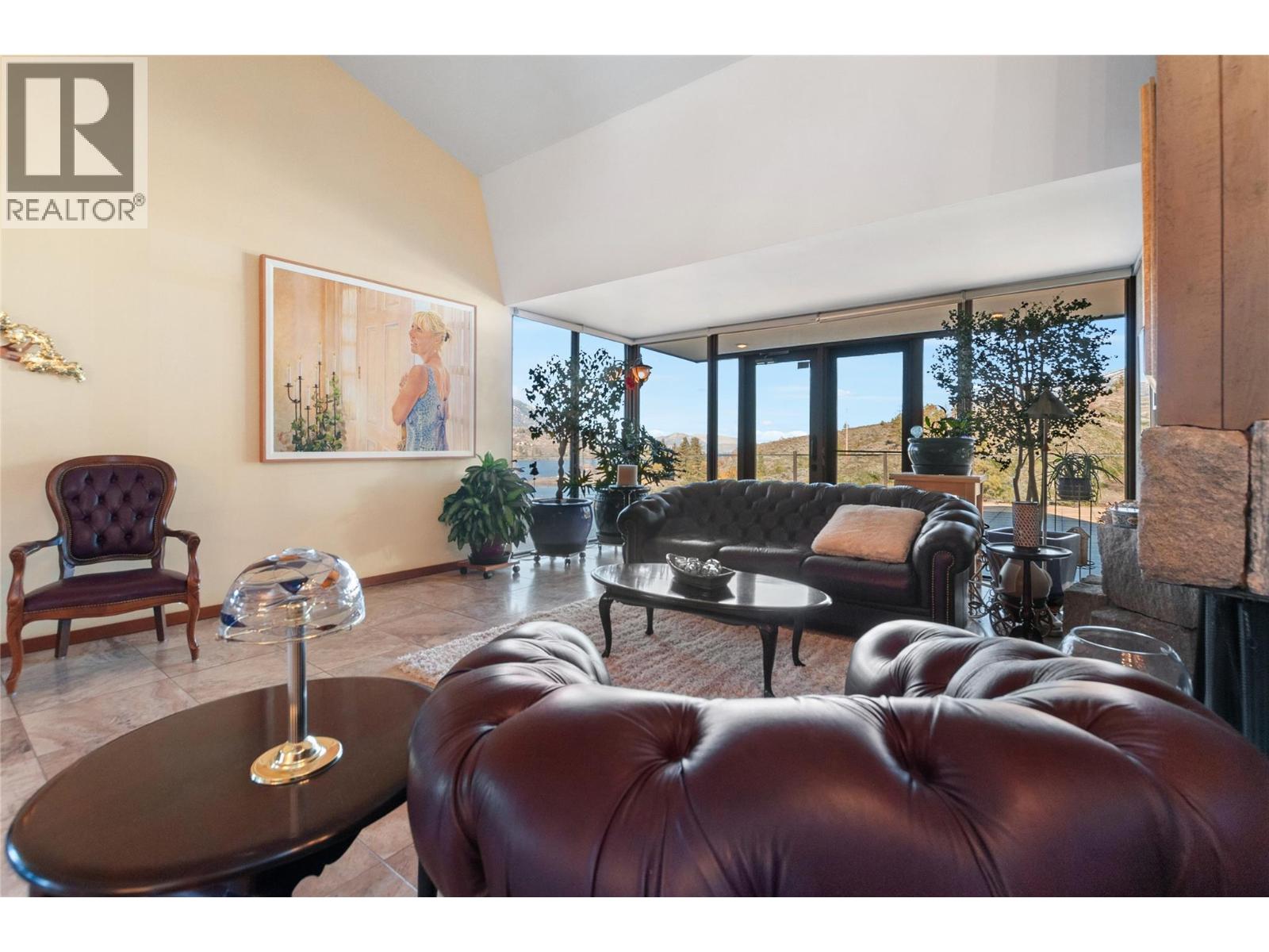  264 Eastside Road, Okanagan Falls