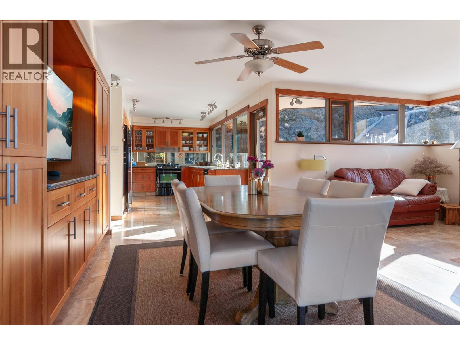  264 Eastside Road, Okanagan Falls