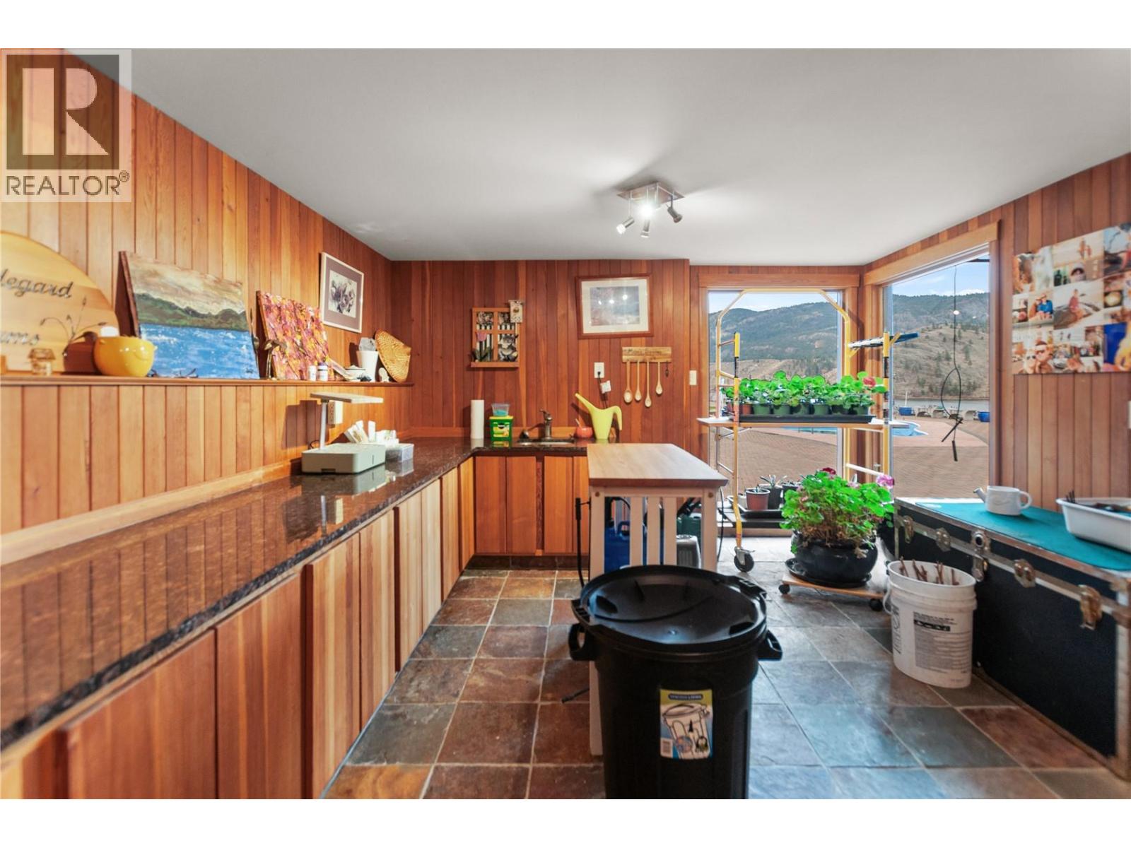  264 Eastside Road, Okanagan Falls