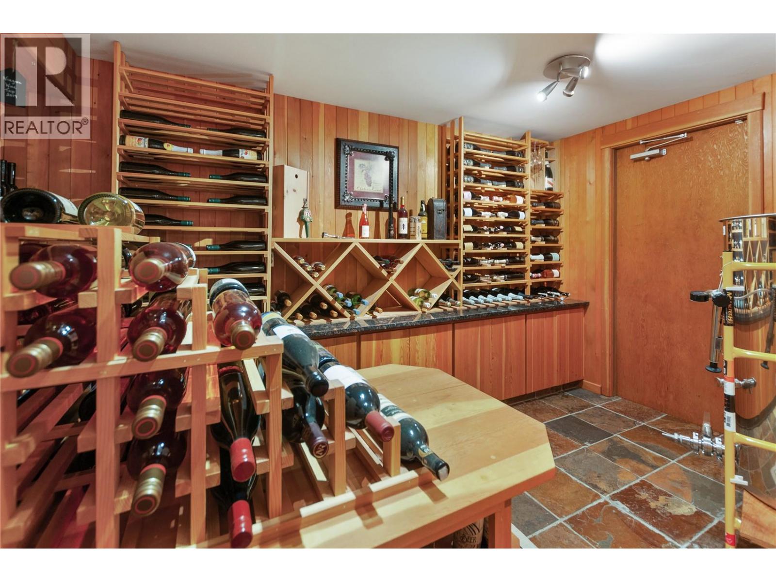  264 Eastside Road, Okanagan Falls