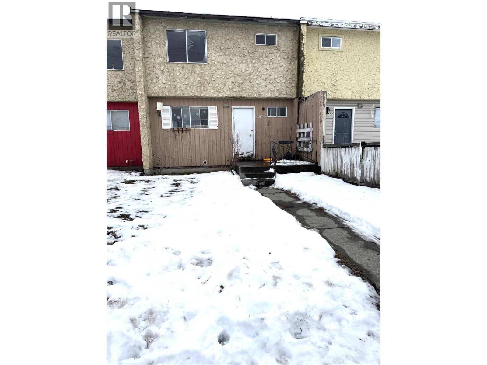 1666 DOUGLAS Street, Merritt