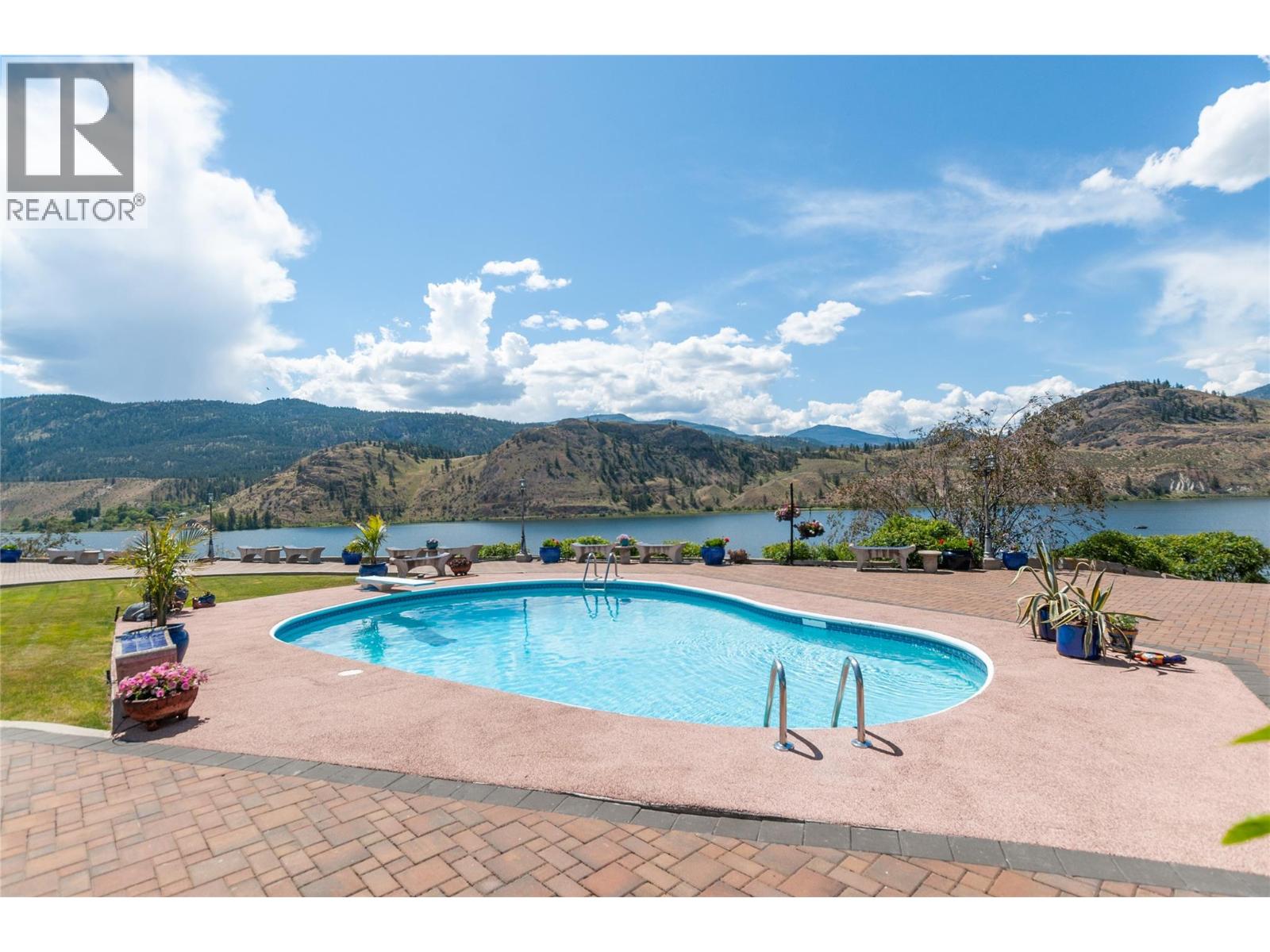  264 Eastside Road, Okanagan Falls