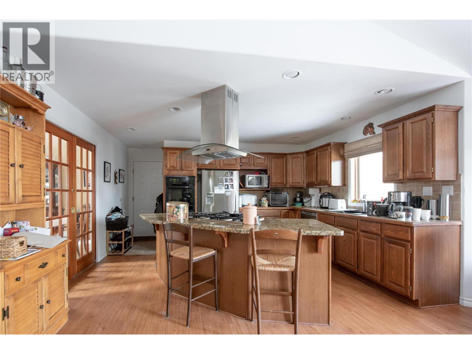 9292 Kokanee Road - 14