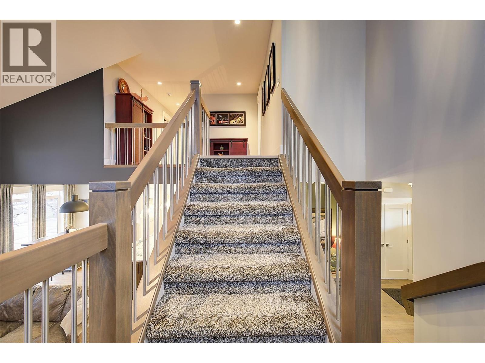 5499 Mountainside Drive, Kelowna