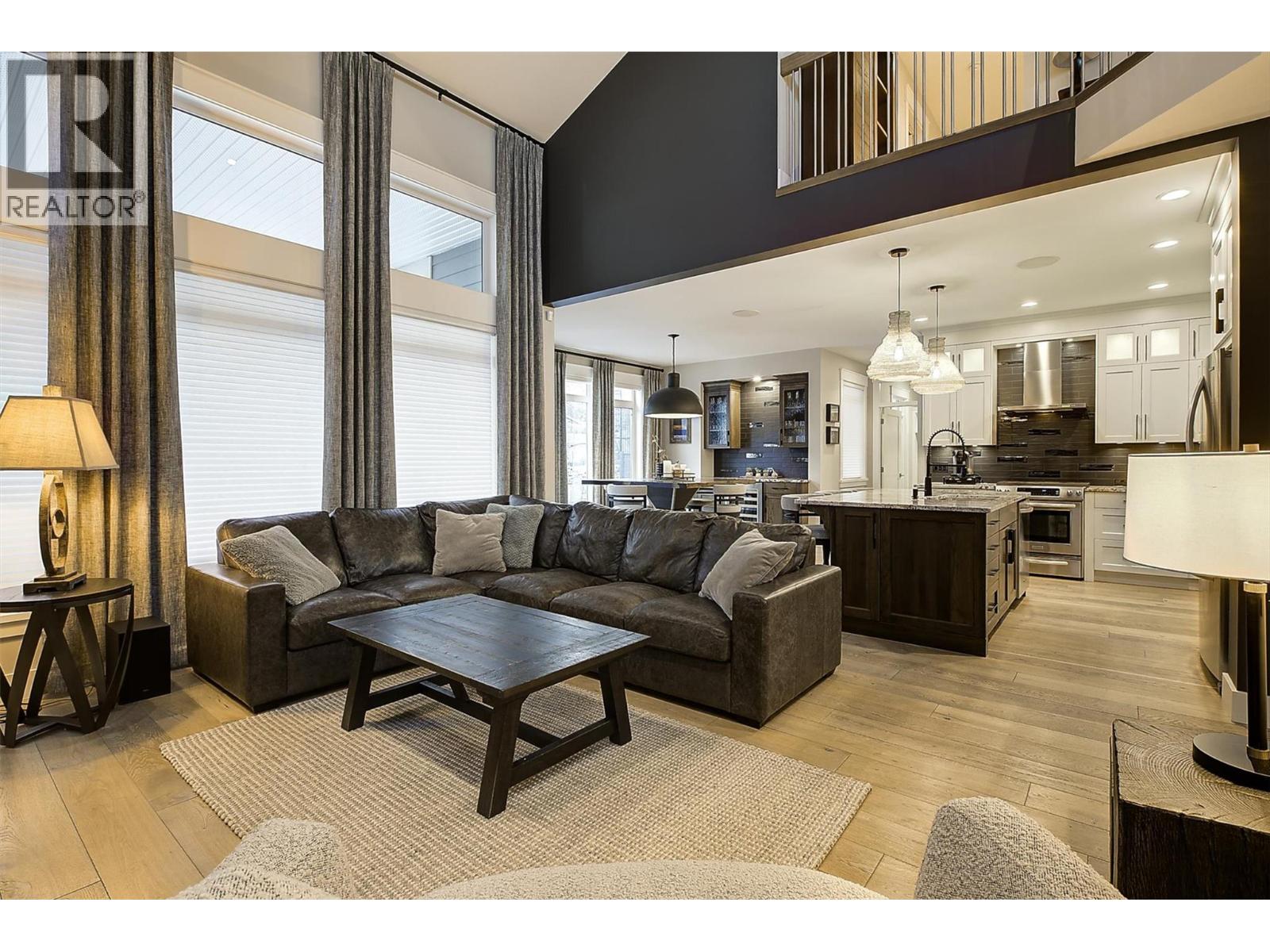 5499 Mountainside Drive, Kelowna