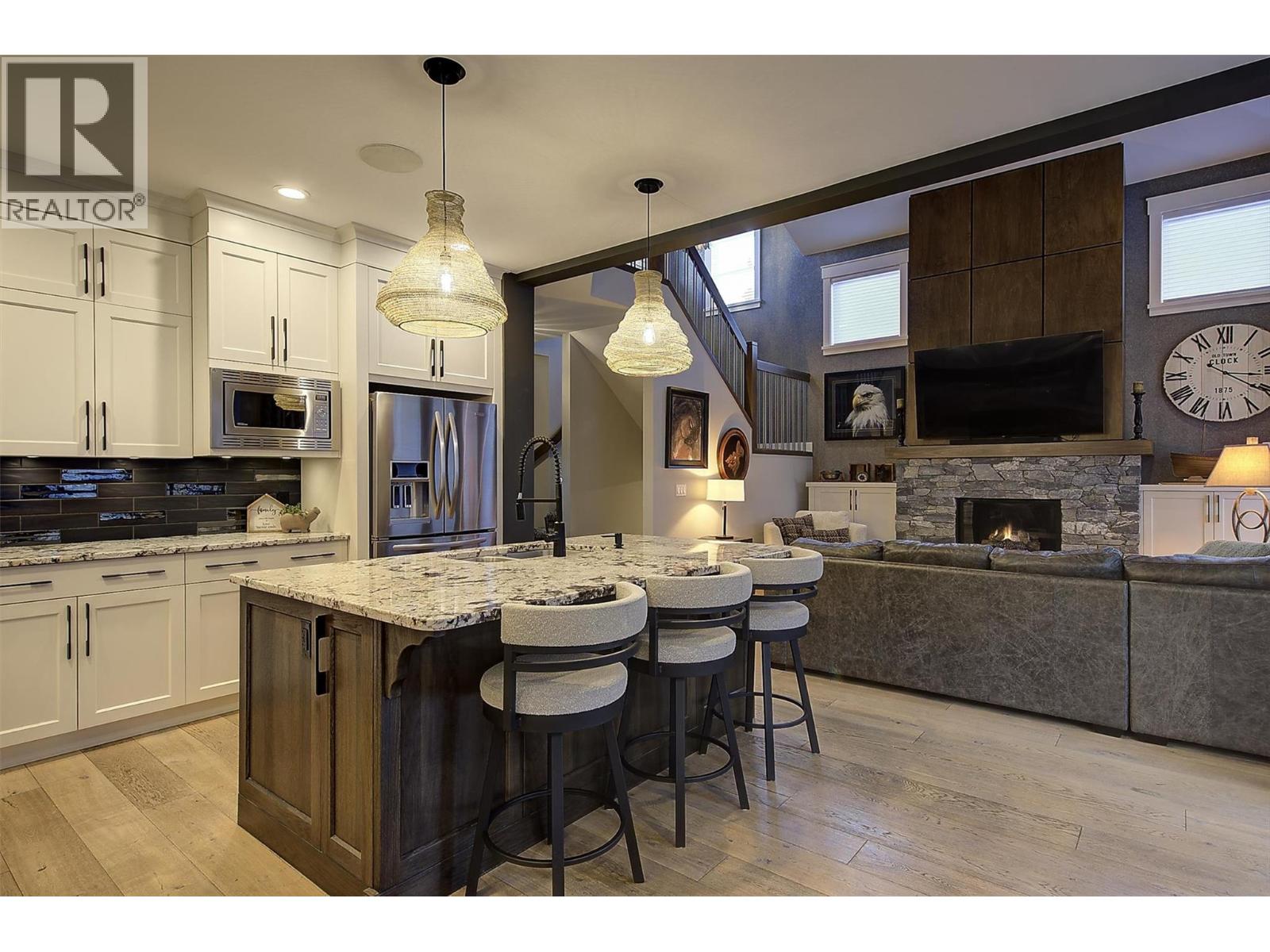 5499 Mountainside Drive, Kelowna