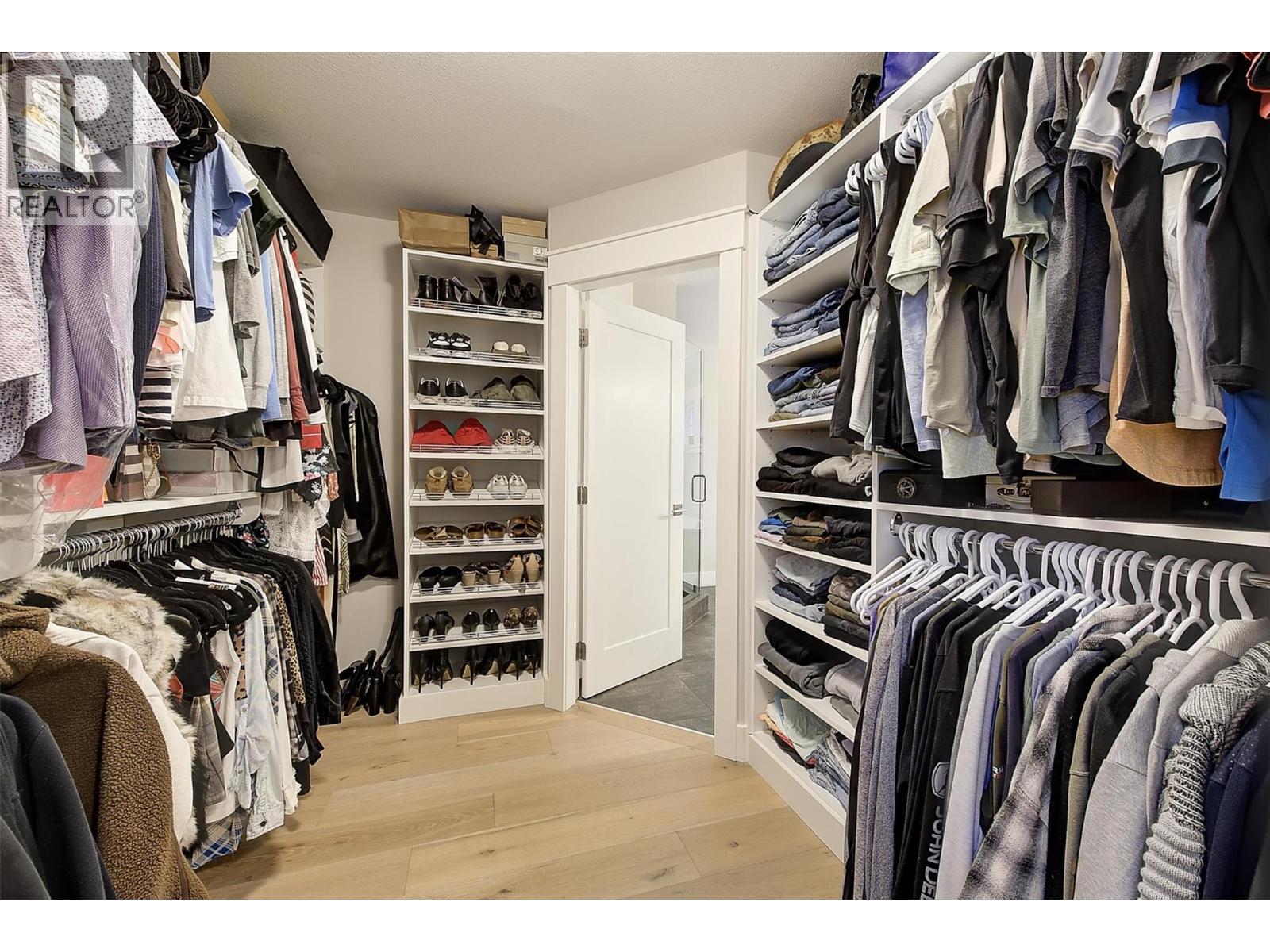 5499 Mountainside Drive, Kelowna