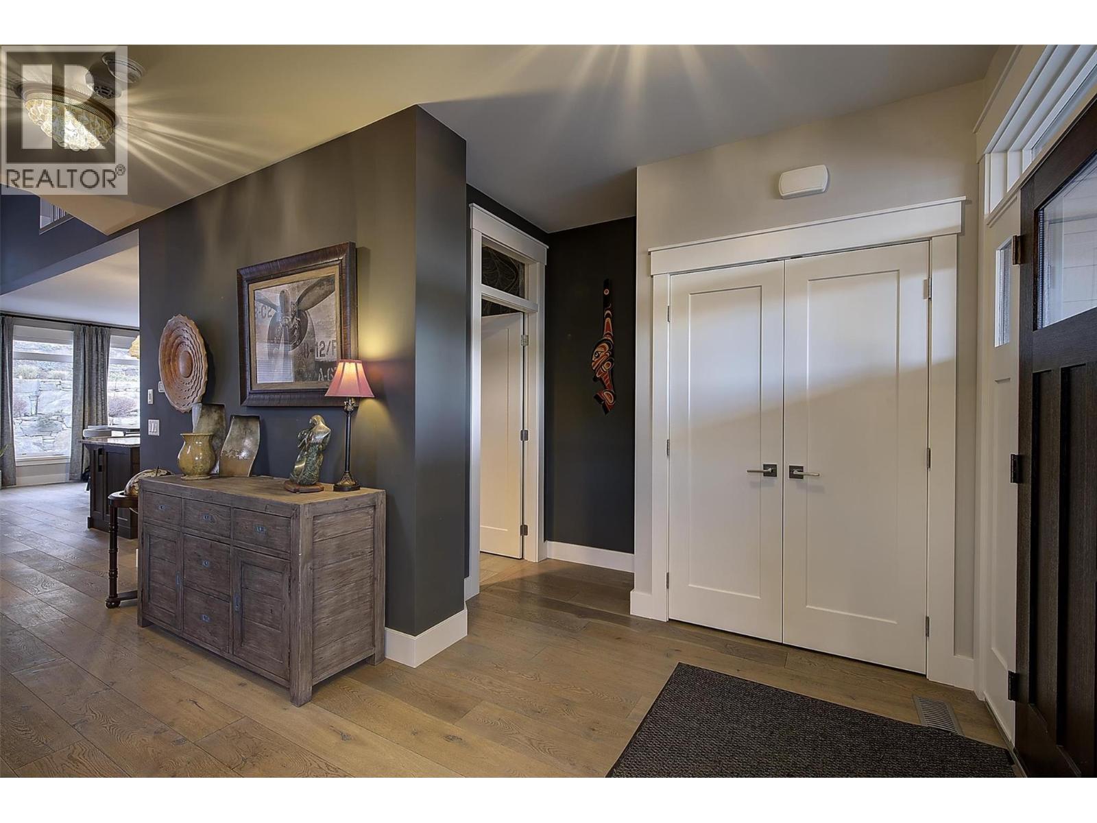 5499 Mountainside Drive, Kelowna