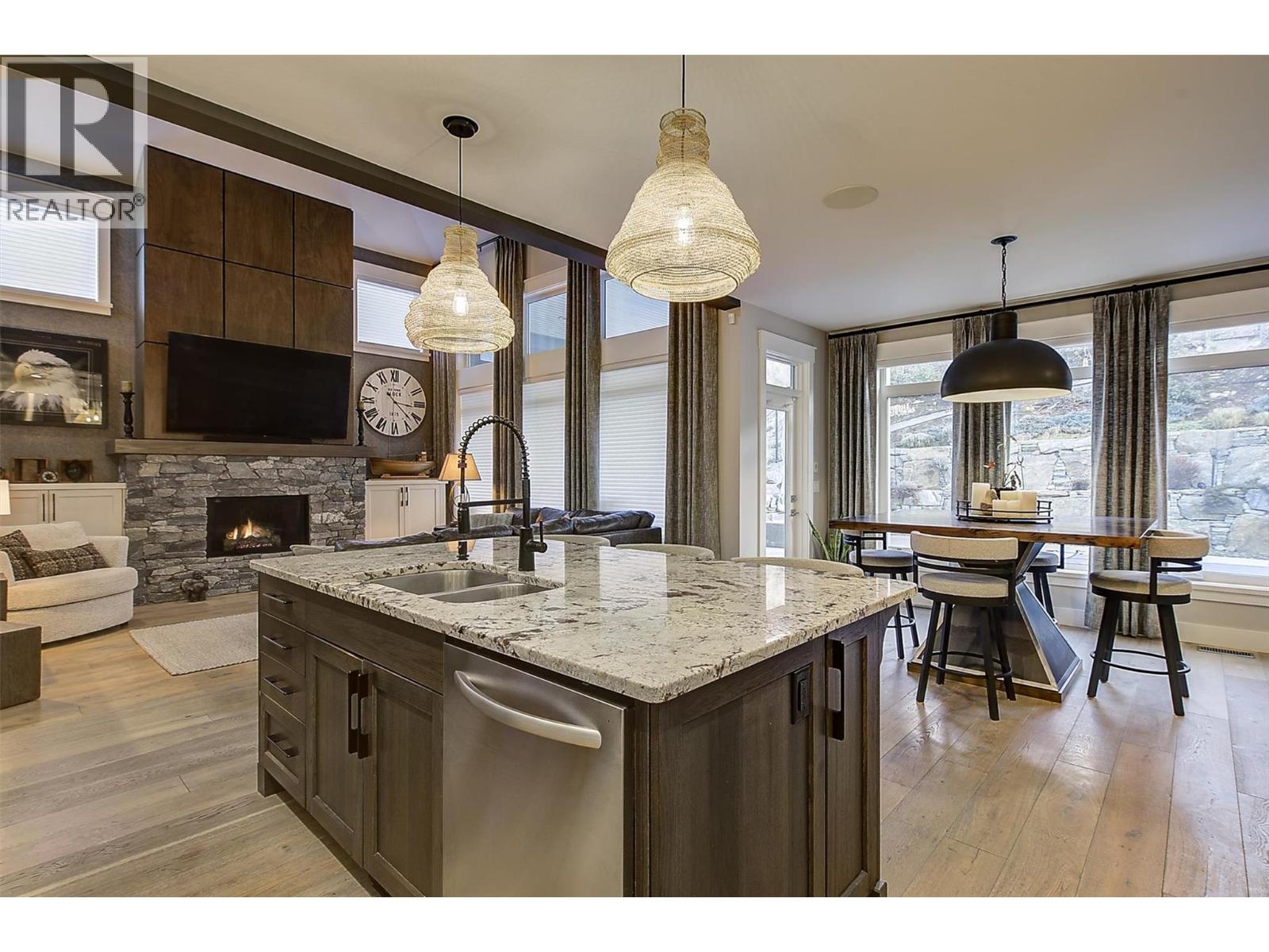 5499 Mountainside Drive, Kelowna
