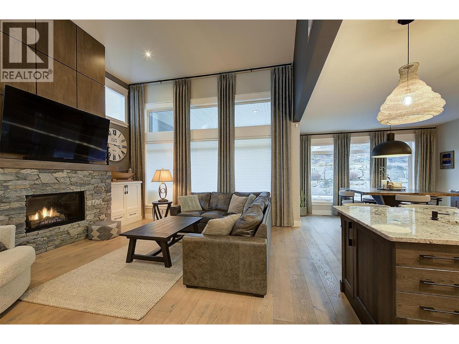 5499 Mountainside Drive, Kelowna