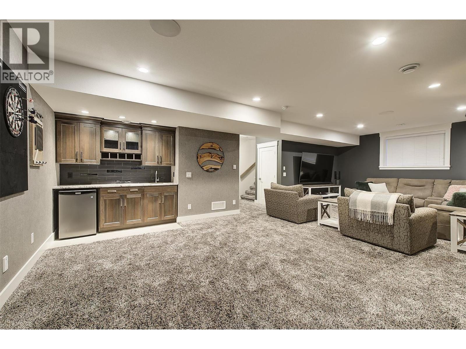5499 Mountainside Drive, Kelowna