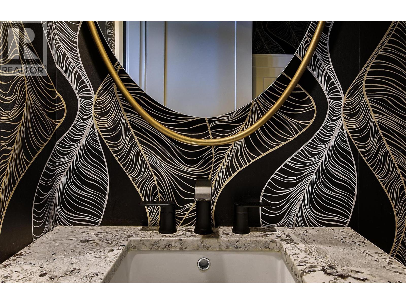 5499 Mountainside Drive, Kelowna