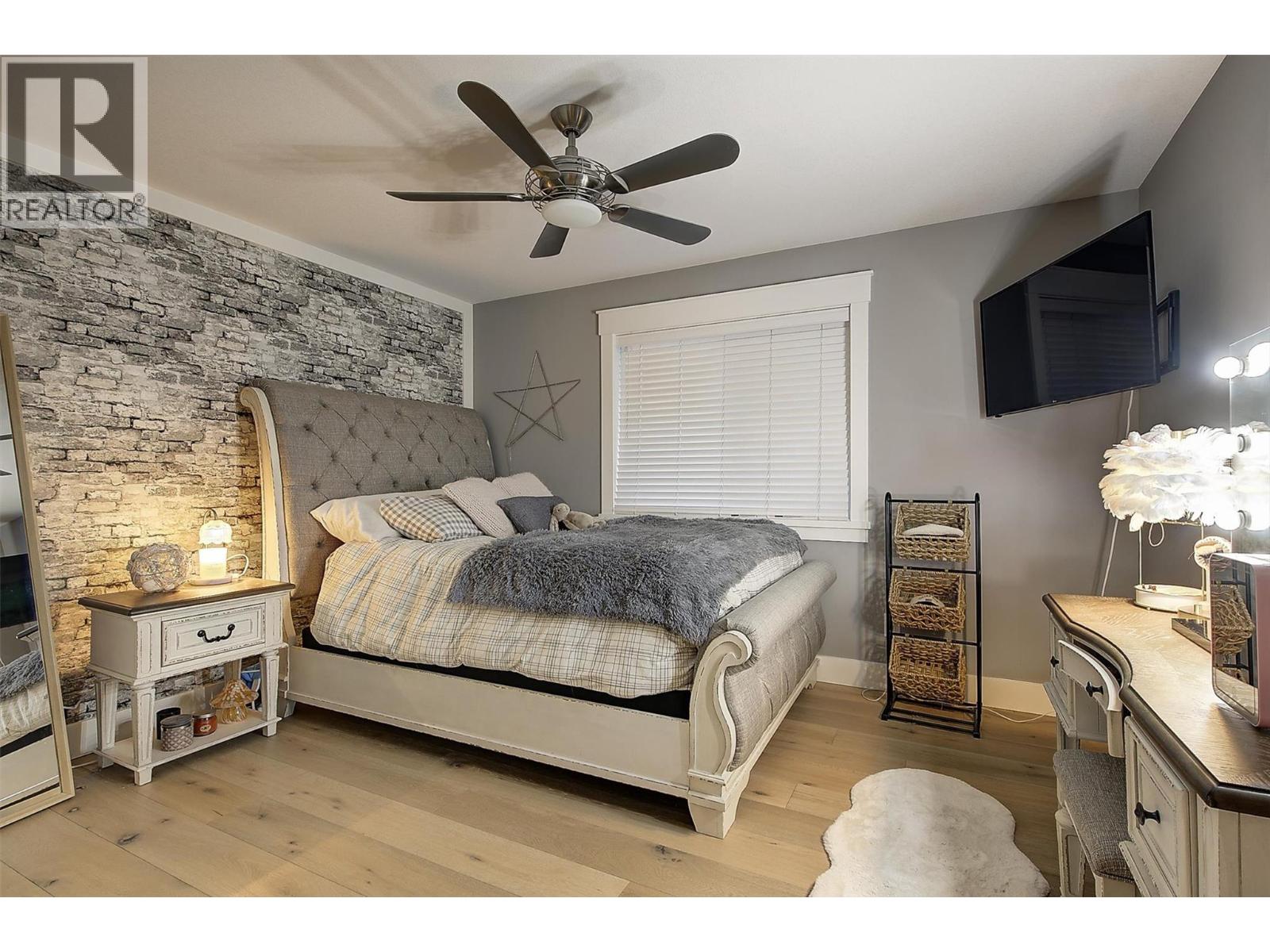 5499 Mountainside Drive, Kelowna